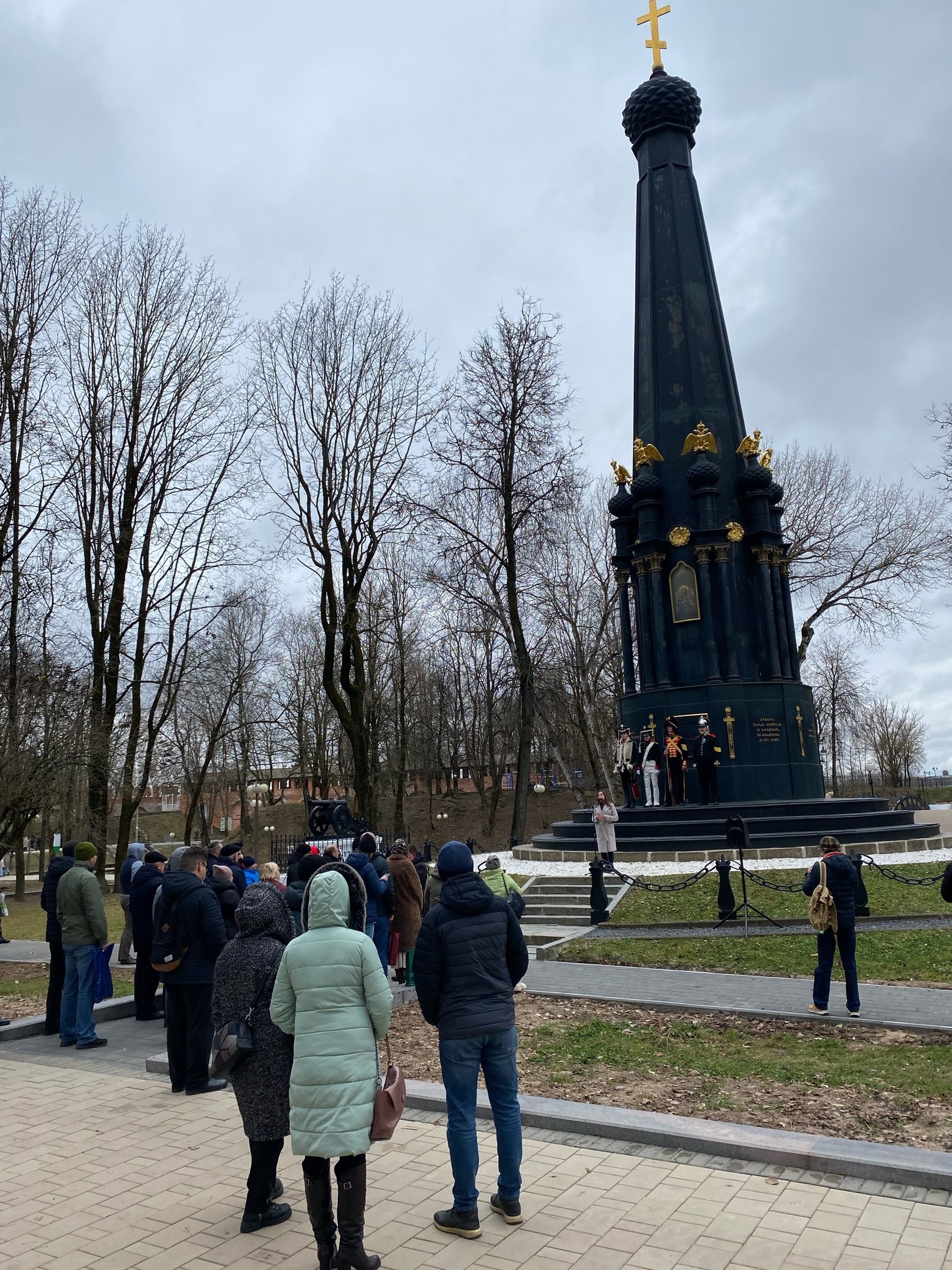 Акция, посвященная годовщине установки памятника «Защитникам Смоленска 4-5 августа 1812 года»